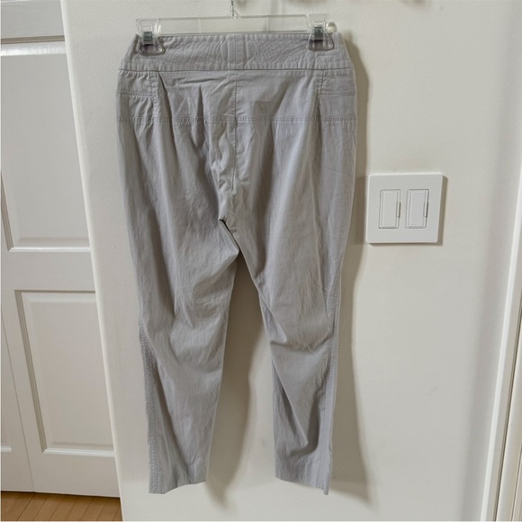 Helmut Lang Minimalist Pleated Tapered Pants in Light Gray 0 - Picture 4 of 10